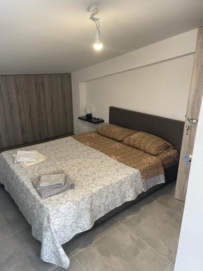 Airport View Apartments Ártemida Kültér fotó